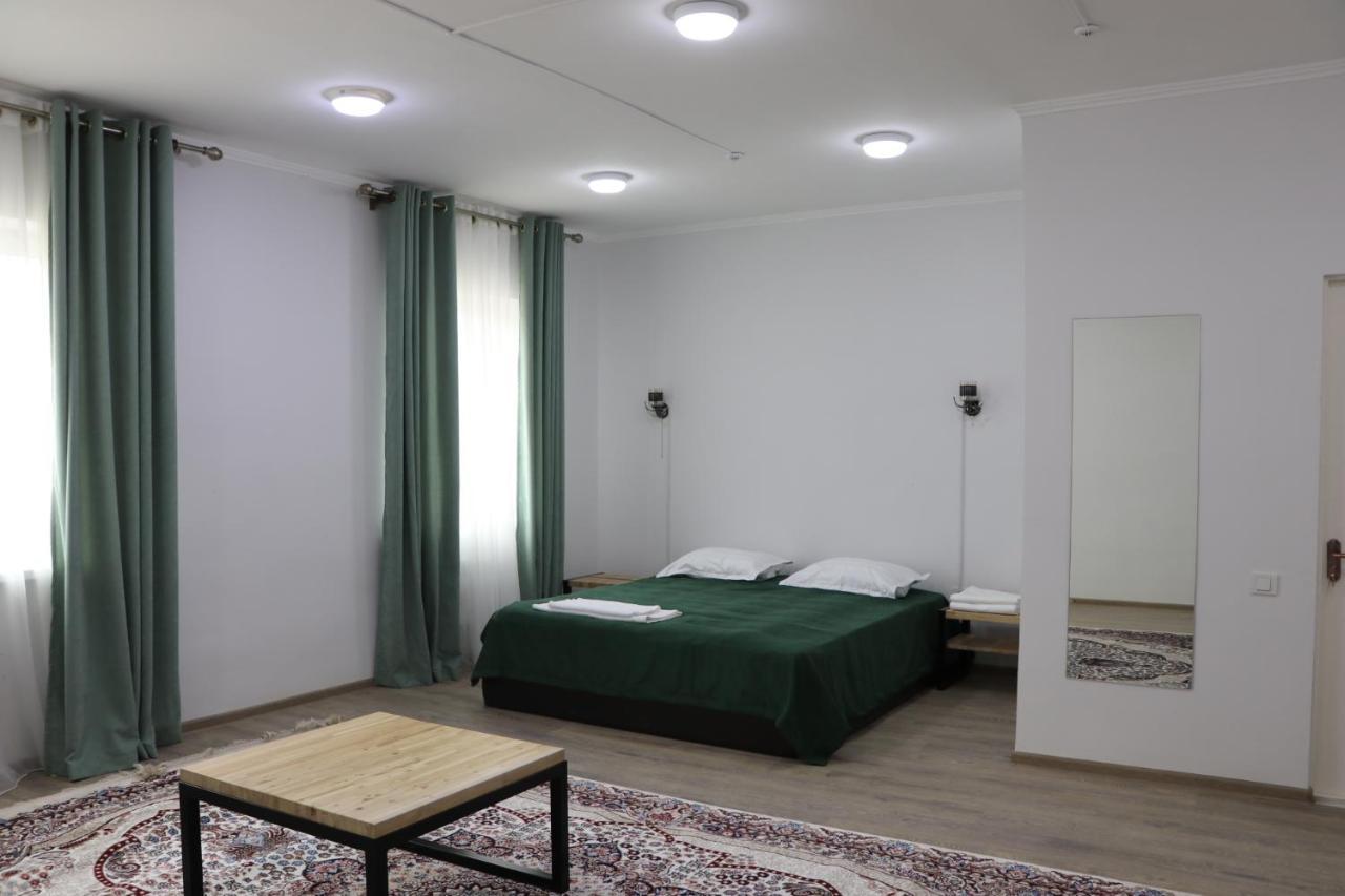 Issyk - Kol Hotel Balykchy Екстер'єр фото