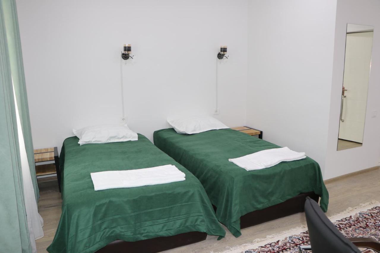 Issyk - Kol Hotel Balykchy Екстер'єр фото
