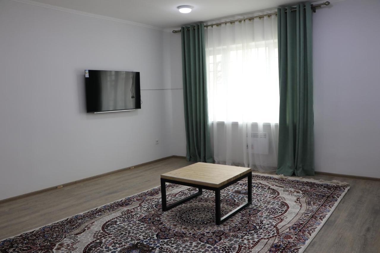 Issyk - Kol Hotel Balykchy Екстер'єр фото