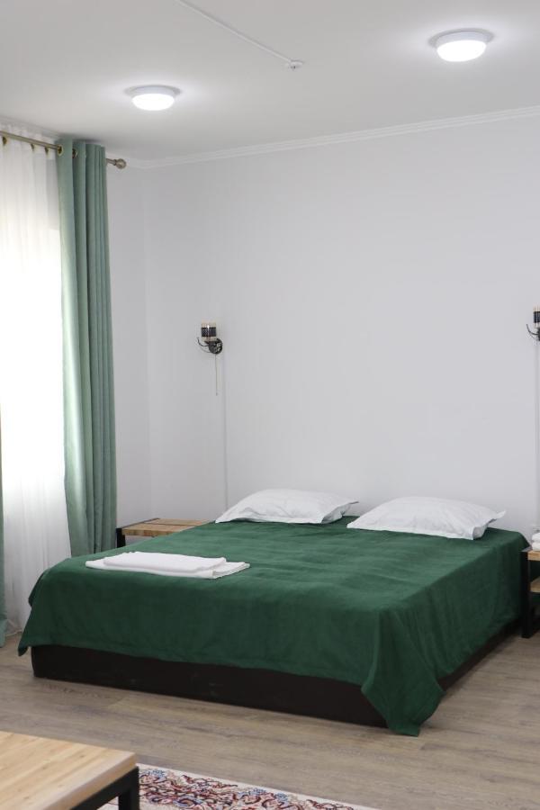 Issyk - Kol Hotel Balykchy Екстер'єр фото