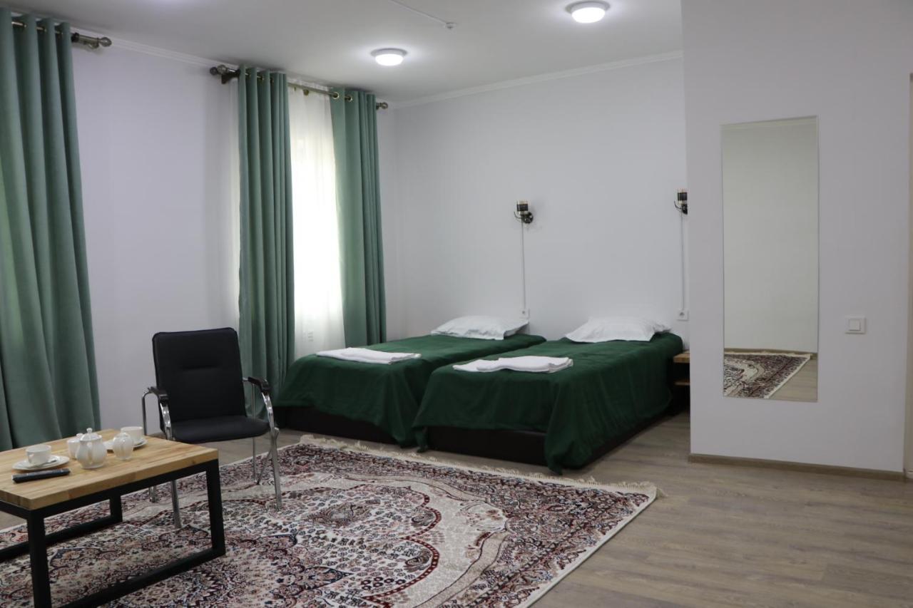 Issyk - Kol Hotel Balykchy Екстер'єр фото