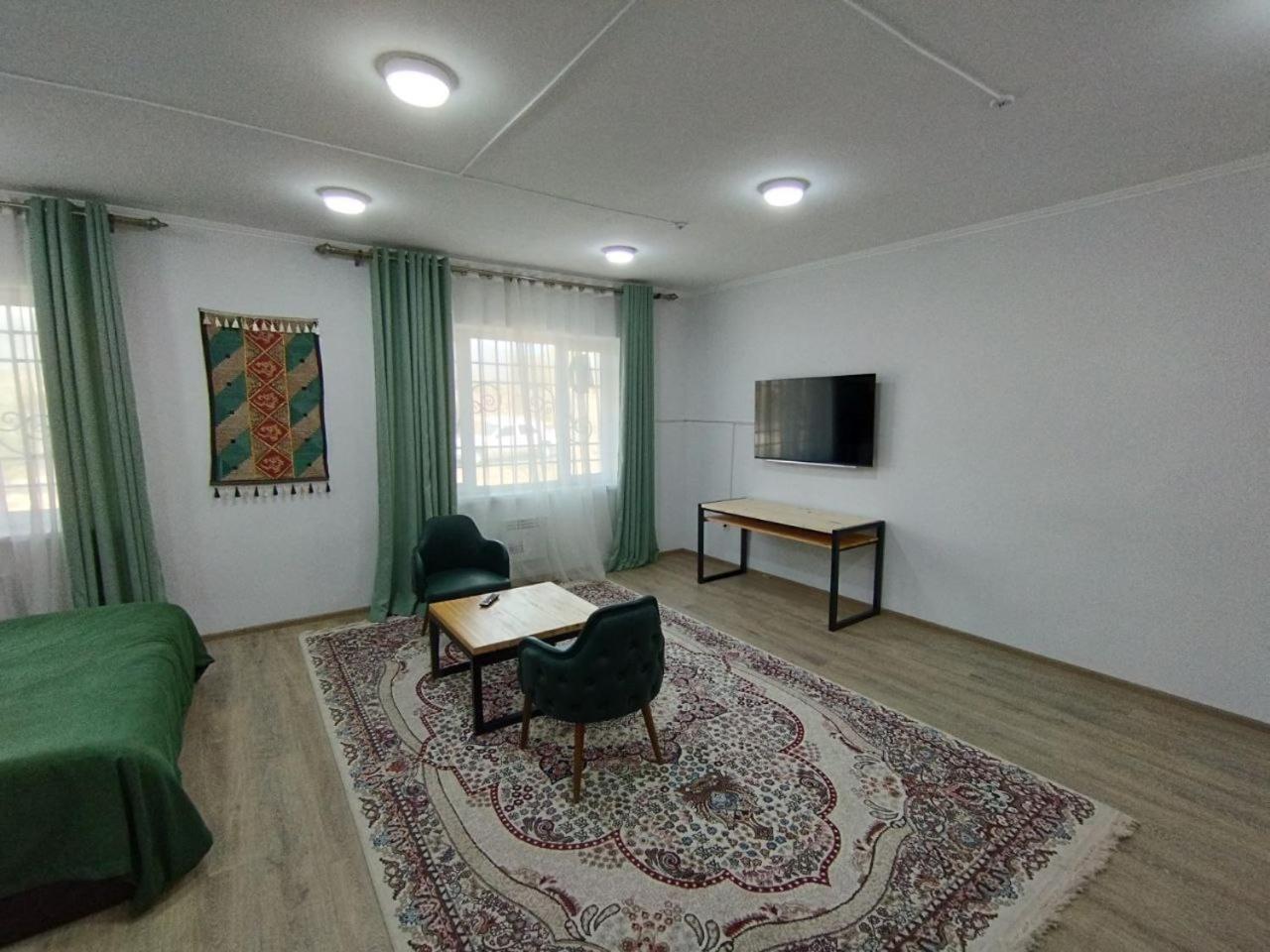 Issyk - Kol Hotel Balykchy Екстер'єр фото