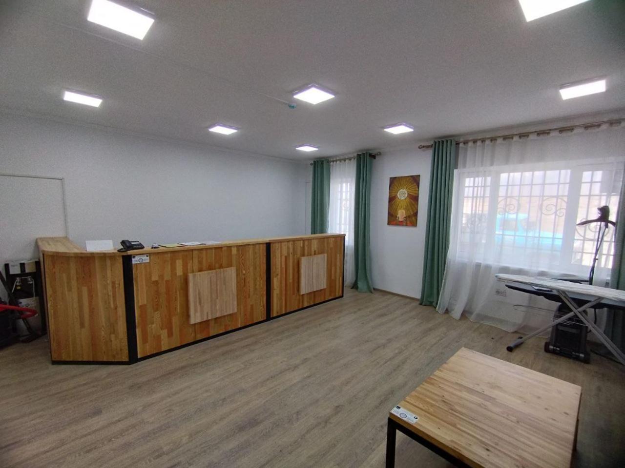 Issyk - Kol Hotel Balykchy Екстер'єр фото