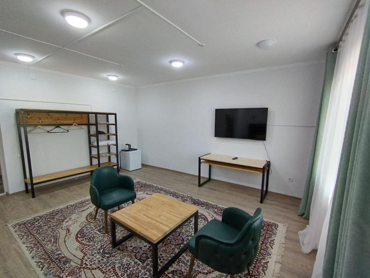 Issyk - Kol Hotel Balykchy Екстер'єр фото