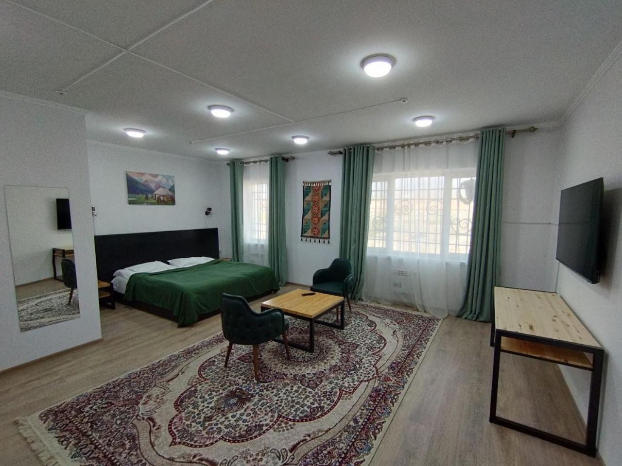 Issyk - Kol Hotel Balykchy Екстер'єр фото